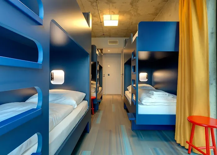 Hotel Meininger East Side Gallery 3*