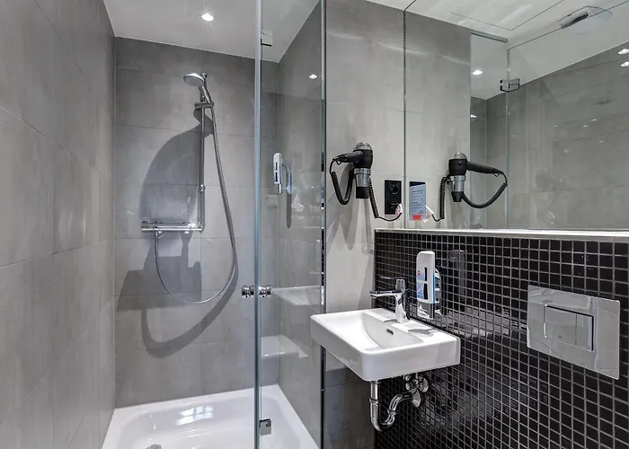 Hotel Meininger East Side Gallery 3*