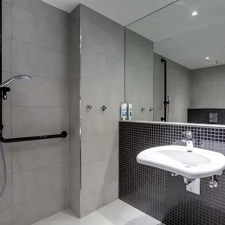 Meininger East Side Gallery Otel