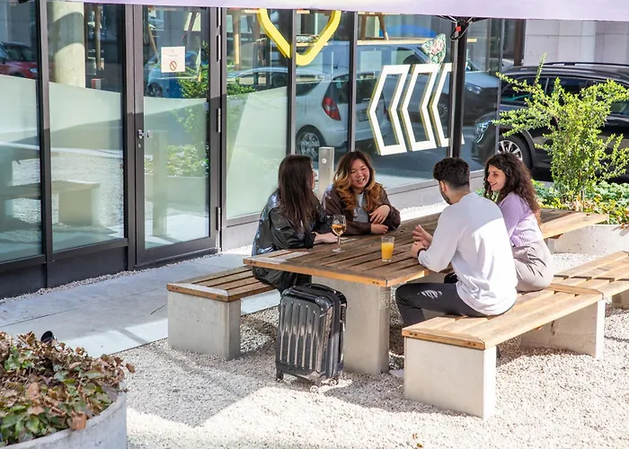 Meininger East Side Gallery Otel Berlin