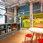 Meininger East Side Gallery Otel