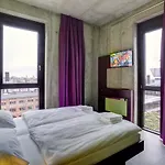 Meininger East Side Gallery Berlin