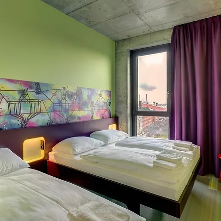 Meininger East Side Gallery Berlin