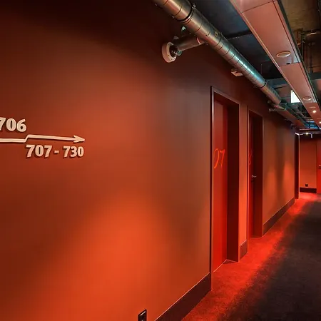 Meininger East Side Gallery Hotel Berlin