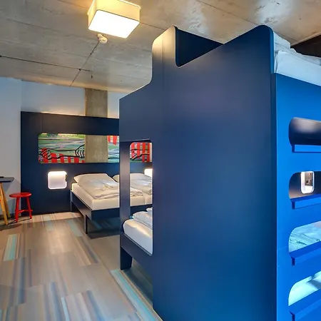 Meininger East Side Gallery Hotel Berlin