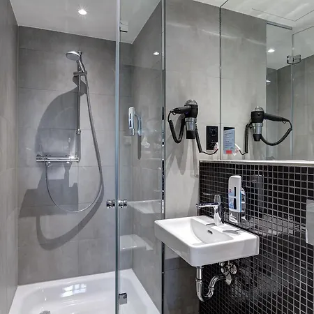 Hotel Meininger East Side Gallery 3*