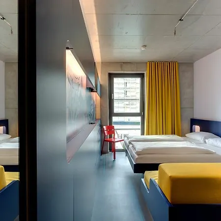 Meininger East Side Gallery 3*