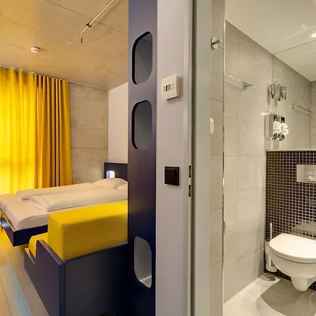 Meininger East Side Gallery 3*