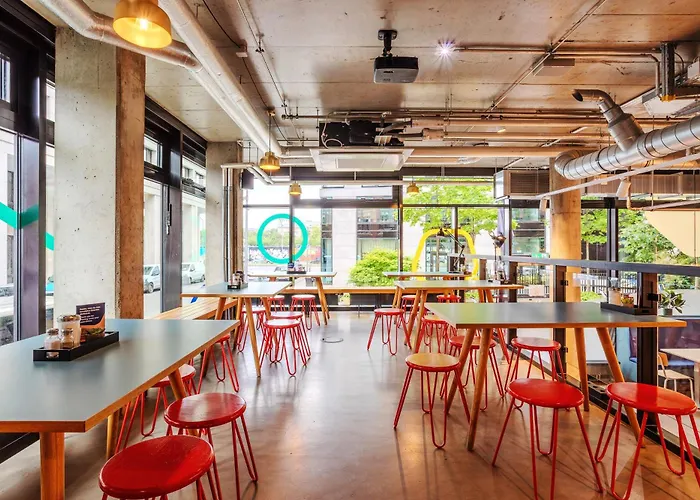 Meininger East Side Gallery Hotel Berlim