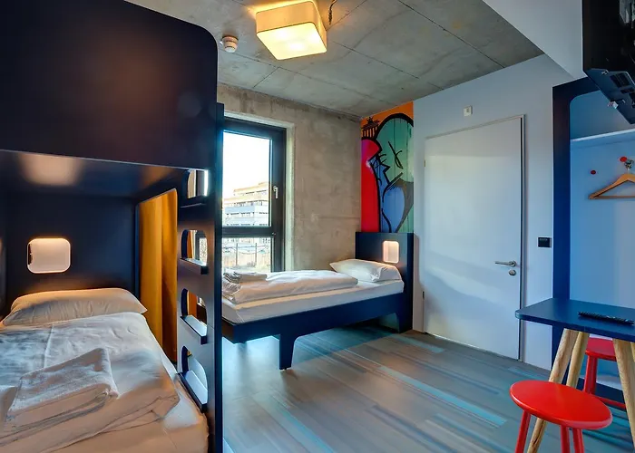 Meininger East Side Gallery Hotel 3*