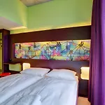 Meininger East Side Gallery Hotel 3*