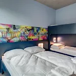 Meininger East Side Gallery Hotel Berlino